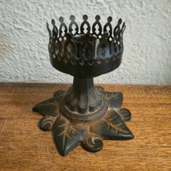 Small Vintage Cast Metal Candle Holder (Read)