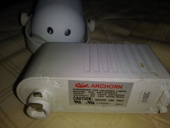 50 w. Halogen track lights. 12 total. 5dlls each.