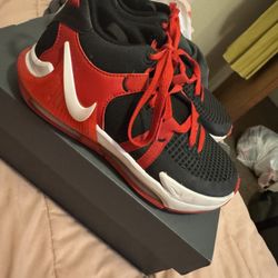Nike LeBron basketball Shoes Size 4