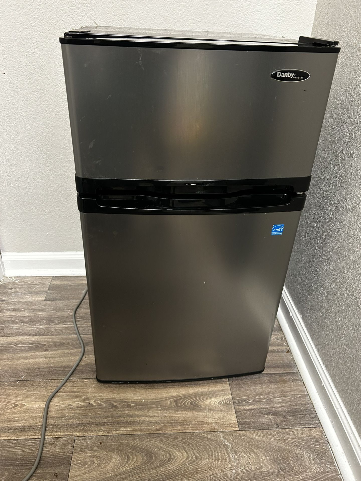 Mini Refrigerator with Freezer,Double Door Mini Fridge,Compact Refrigerator