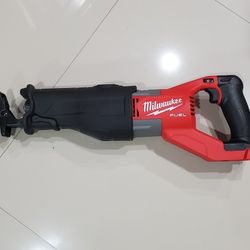 Milwaukee

M18 FUEL 18V Lithium-Ion Brushless Cordless SUPER SAWZALL Orbital Reciprocating Saw (Tool-Only) 2722-20