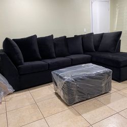 ¡¡Black Sectional With Soft Upgraded Fabric, NEW and Comes With Ottoman!! 