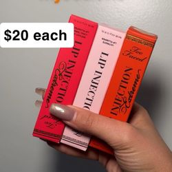 Too Faced Lip Injection 