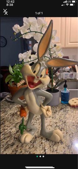 Bugs Bunny Looney Tunes Figurine Statue
