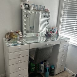 vanity set