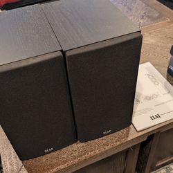 Elac debut by Andrew Jones. Model: DB52-BK