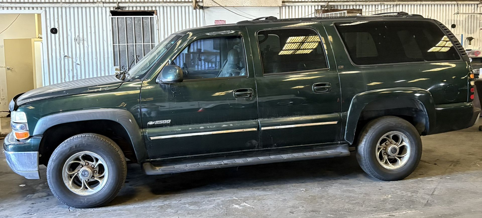 98-06 Chevy Suburban 2500 Parts