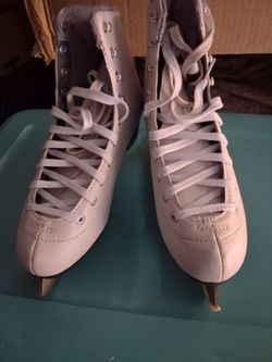 Lake Placid Women's MILAN 6000 Ice Skate.
