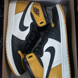 Size 11 Jordan 1 Taxi Yellow Toe