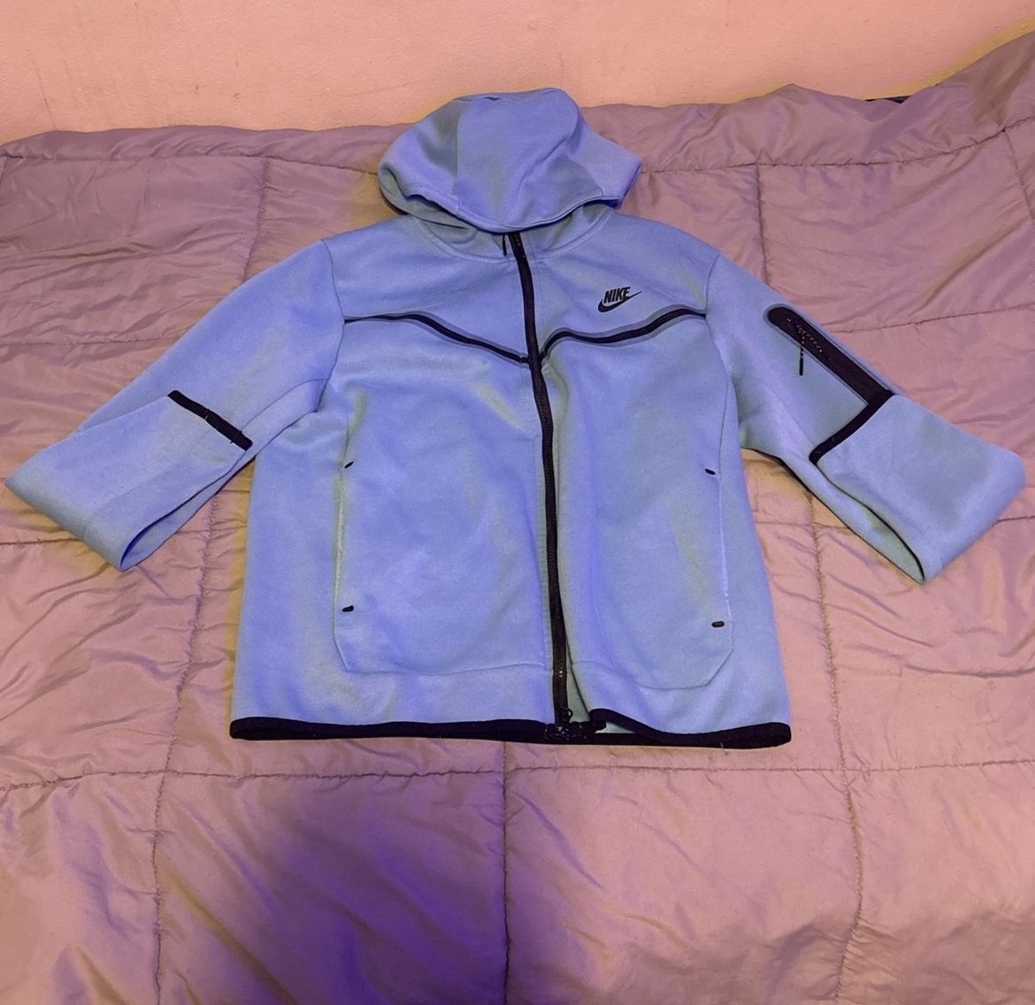 light blue nike tech fleece