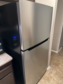 Refrigerator Insigna from Best Buy