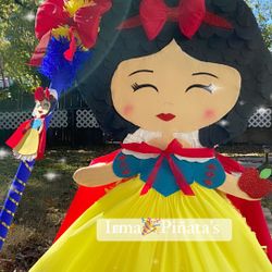 Blancanieves Piñata Muñequita🎊🎉✨