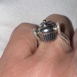 Pandora Sterling Charm Ring w/ Cupcake Charm