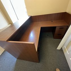 2 Big Desks With 2 Filing Cabinets 