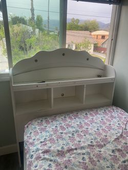 Twin bed with mattress