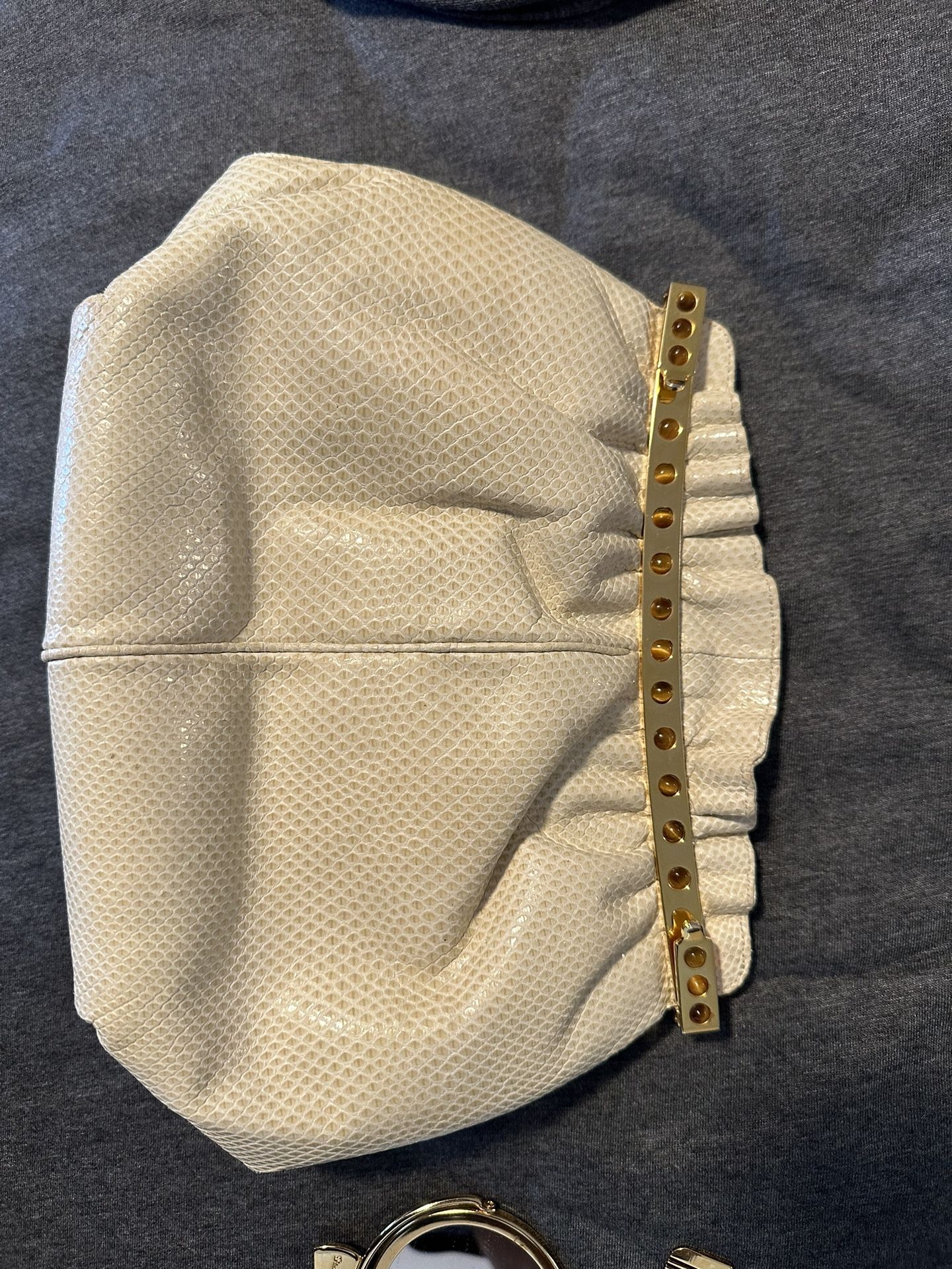 Finesse La Model Vintage Handbag