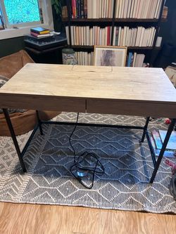 Wood Top Desk/Black Metal Legs (With Power)