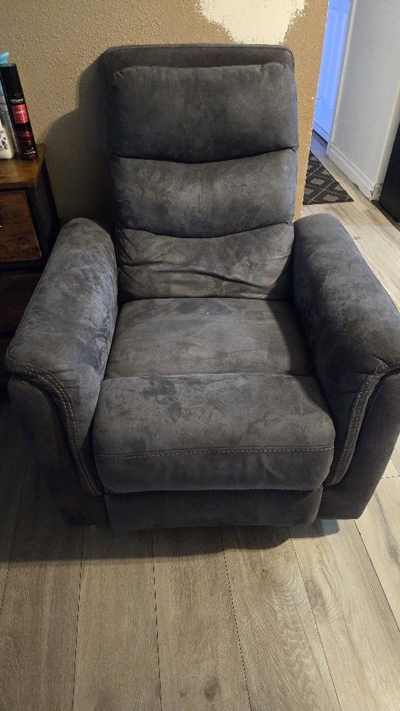 Sofá Reclinable En Buenas Condiciones 