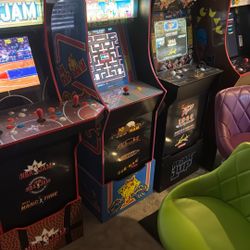 1up Ms PAC-MAN (with 4 Games)