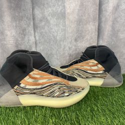 Yeezy Quantum “Flash Orange”