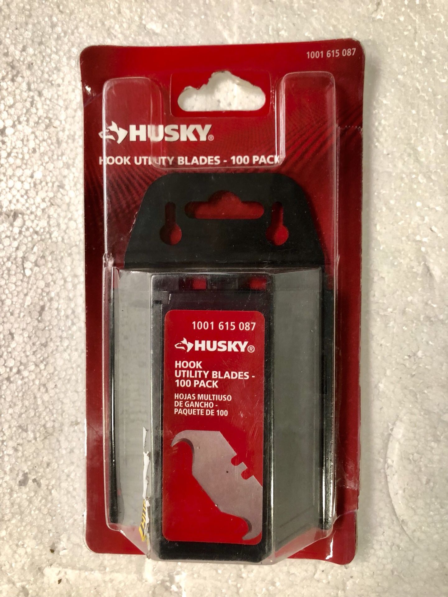 Husky hook Utility Blade-100 pack dispenser