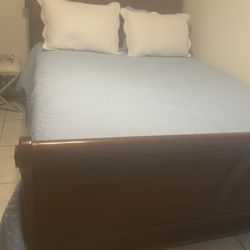 Juego De Cuarto En Muy Buen Estado 