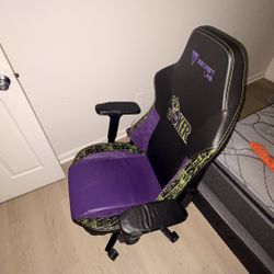 Secret lab Gaming chair joker Edition 