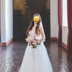 Wedding Dress for sale - small size -  $100