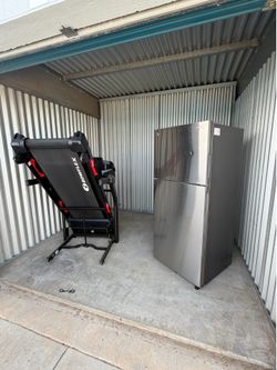 SAMSUNG REFRIGERATOR