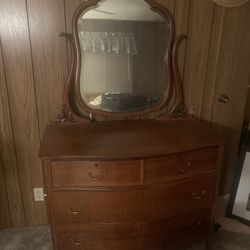 Antique Tiger Oak Dresser Set (Early 1900s) – Matching Serpentine Dressers w/ Mirrors
