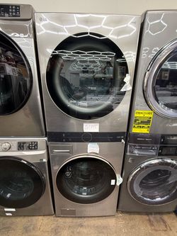 New open box LG WashTower Stacked SMART Laundry Center 4.5 Cu.Ft. Front Load Washer & 7.4 Cu.Ft. Gas Dryer in Graphite Steel