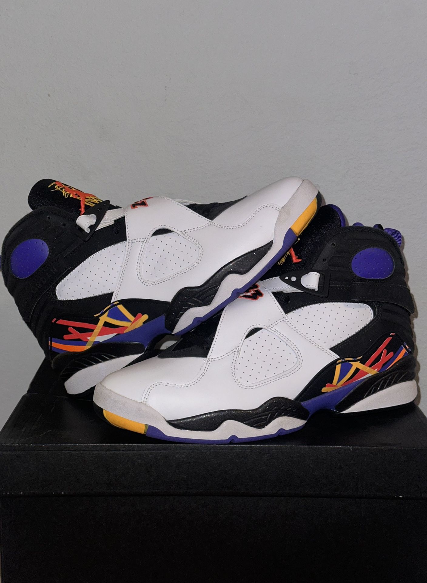 Air Jordan 8 " Three Peat" Size 9.5
