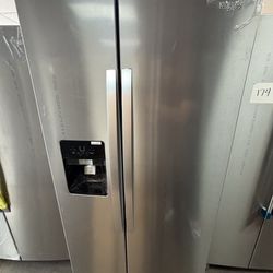 Whirlpool 24.6 Cu. Ft. Side By Side Refrigerator 