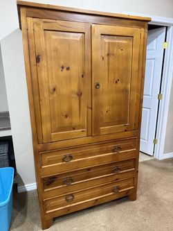Dresser