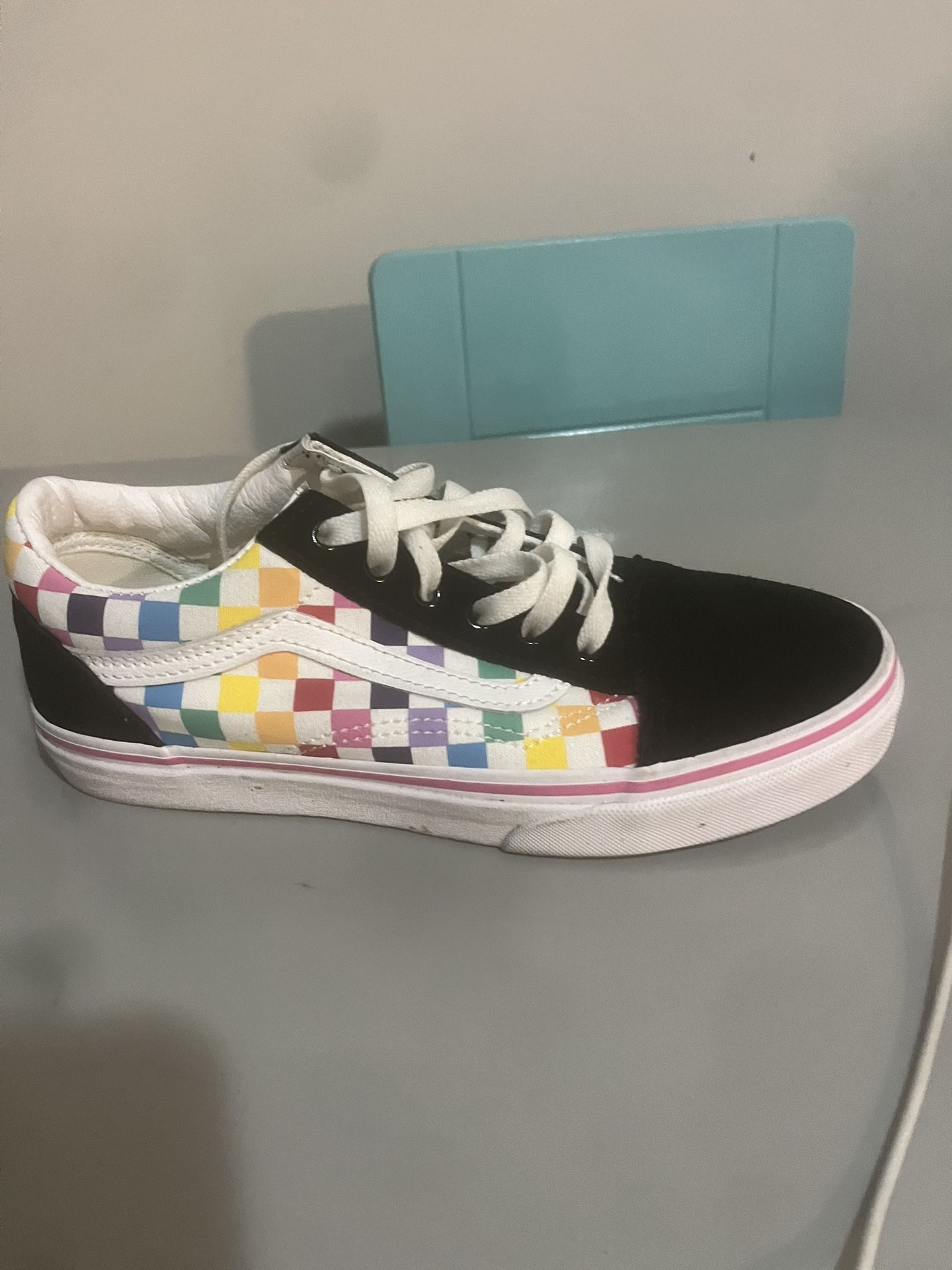 6y Vans