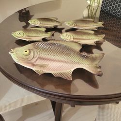 Fish Serving Plate and 4 Small Guest Plates
