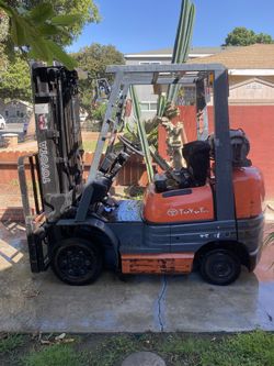 FREE LOCAL DELIVERY TOYOTA Forklift Must Go! $6500 Takes It