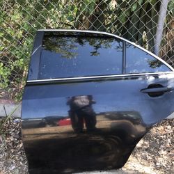 LEFT REAR DOOR 2007-2011 TOYOTA CAMRY (black ).