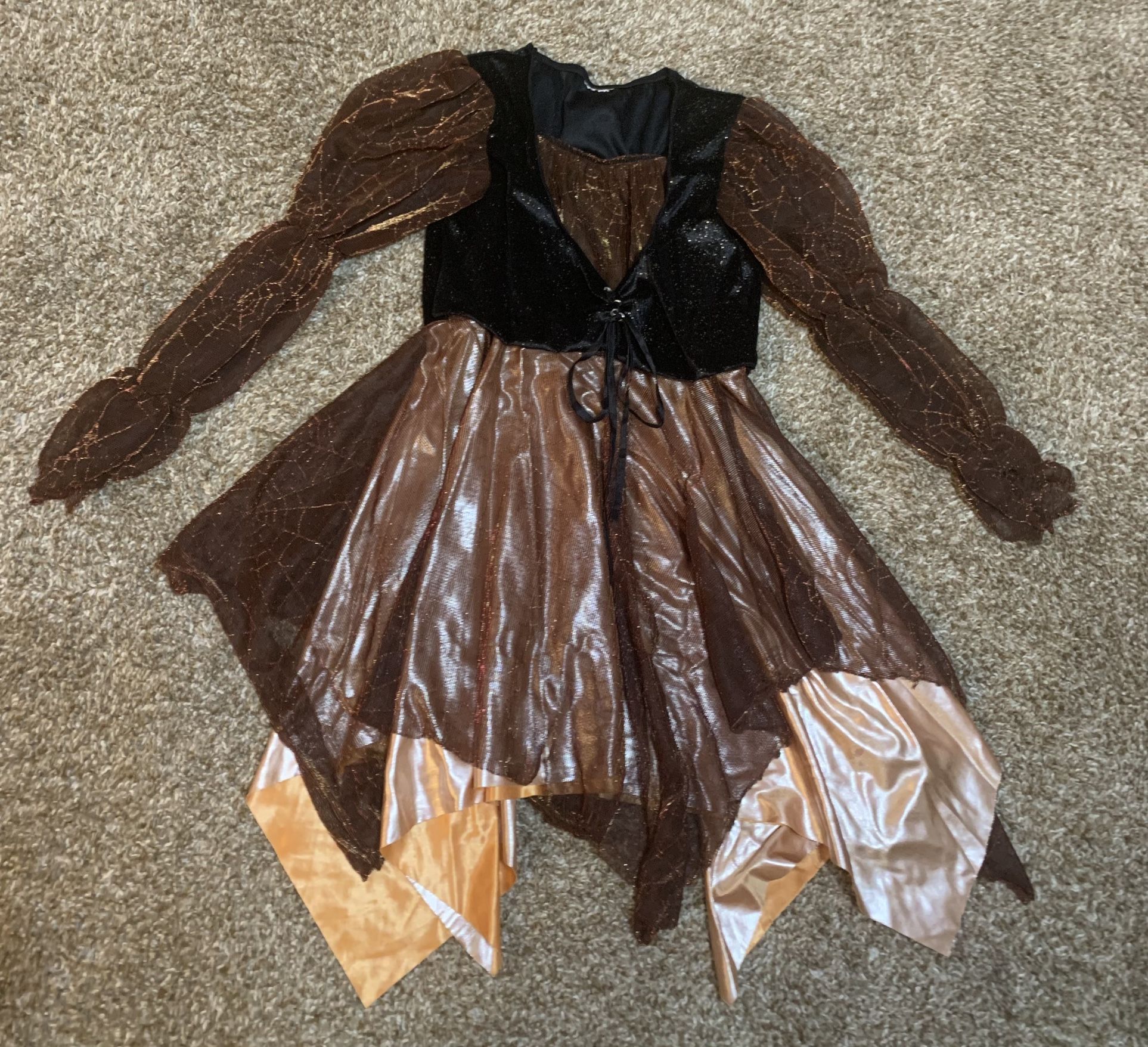 Adorable witches dress size 12-14