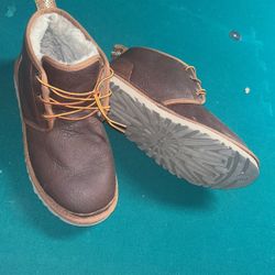 Brand New!! Mens Uggs Sz 10