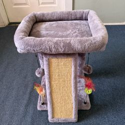 Small Cat Bed/Play Area 