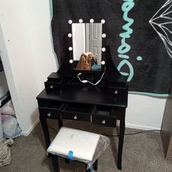 Black Vanity With Lights And Chair