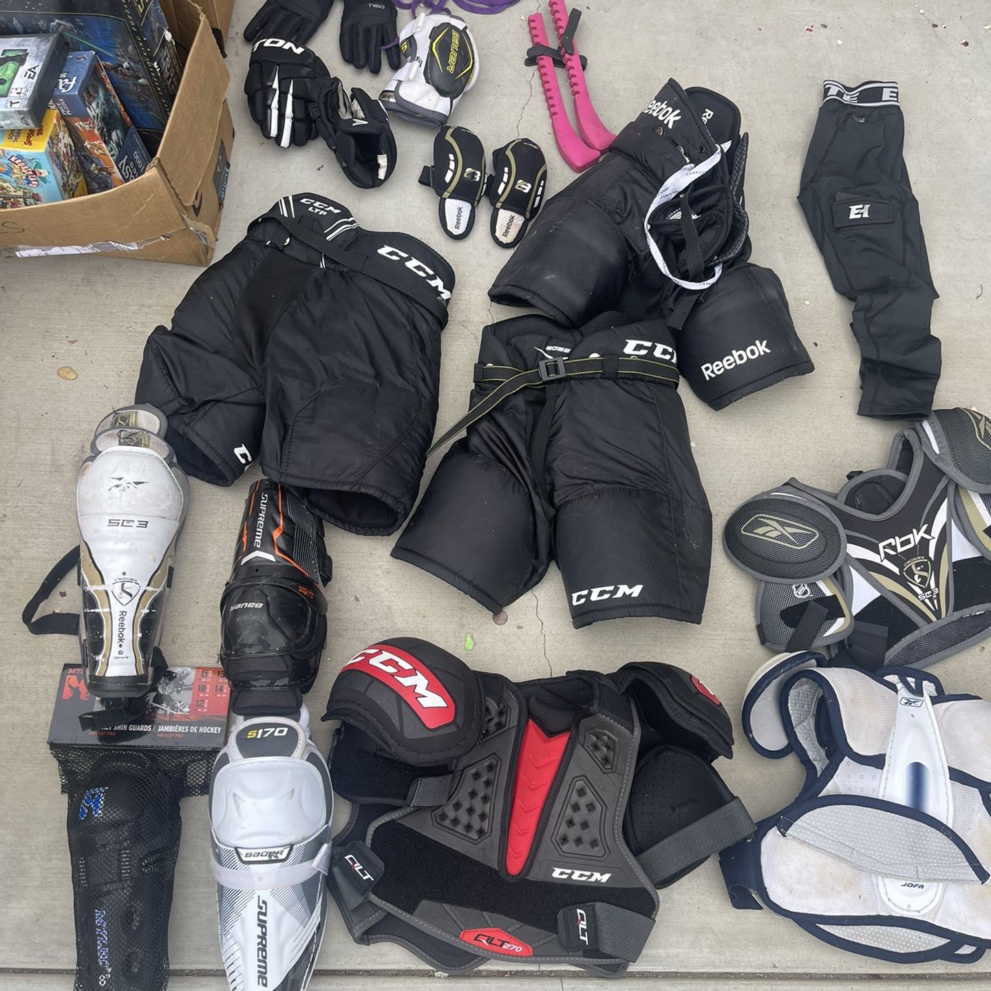 Full Set Mens M/L Ice Hockey Gear for Sale in Placentia, CA - OfferUp