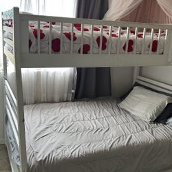 Twin / Full Bunk Bed 