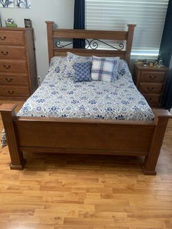 Queen Bed Room Set