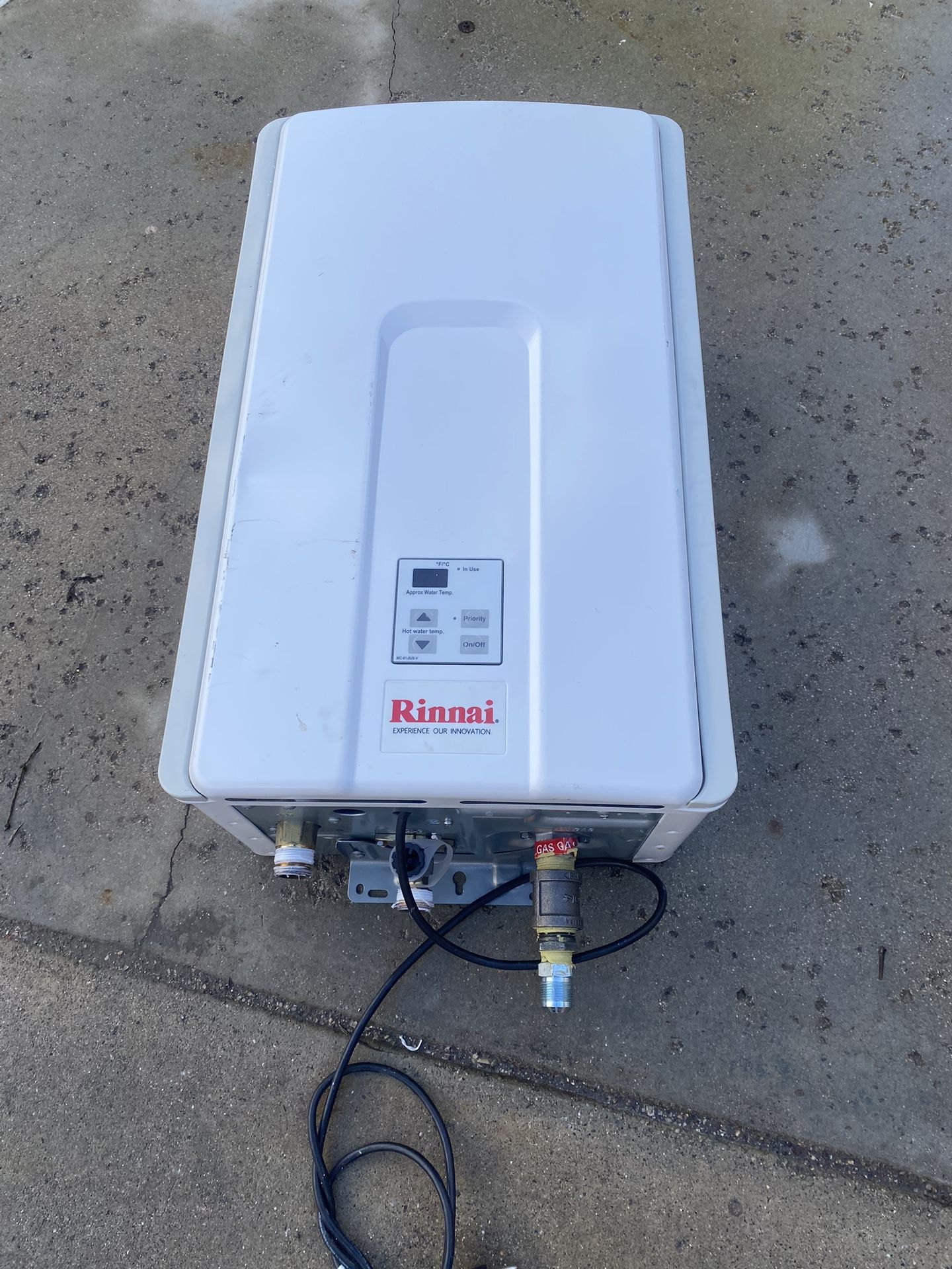 HOT Rinnai Tankless Water Heater