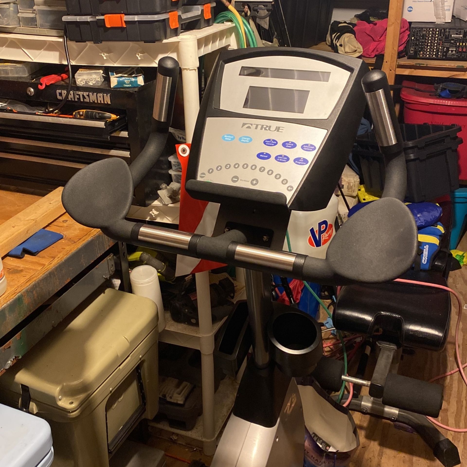 True Z8 Upright Bike