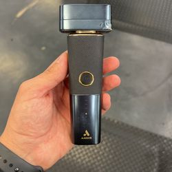 Andis Shaver