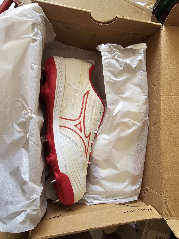 Mizuno Sweep 6 Low Women's Metal Fastpitch Softball Cleat SIZE 9 WHITE / RED