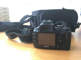 nikon camera (like new!)